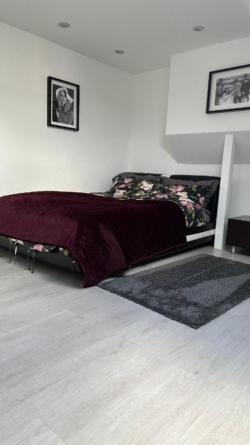Stunning New 1 Bedroom Apartment London Exterior foto